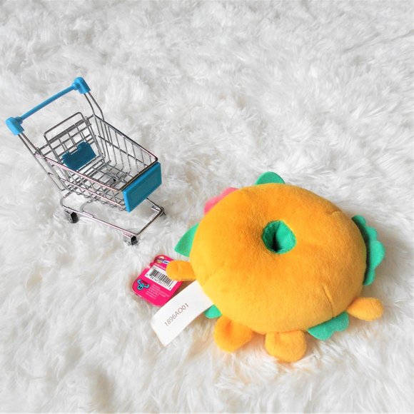 Shopkins Billy Bagel Plush - Picture 3 of 12